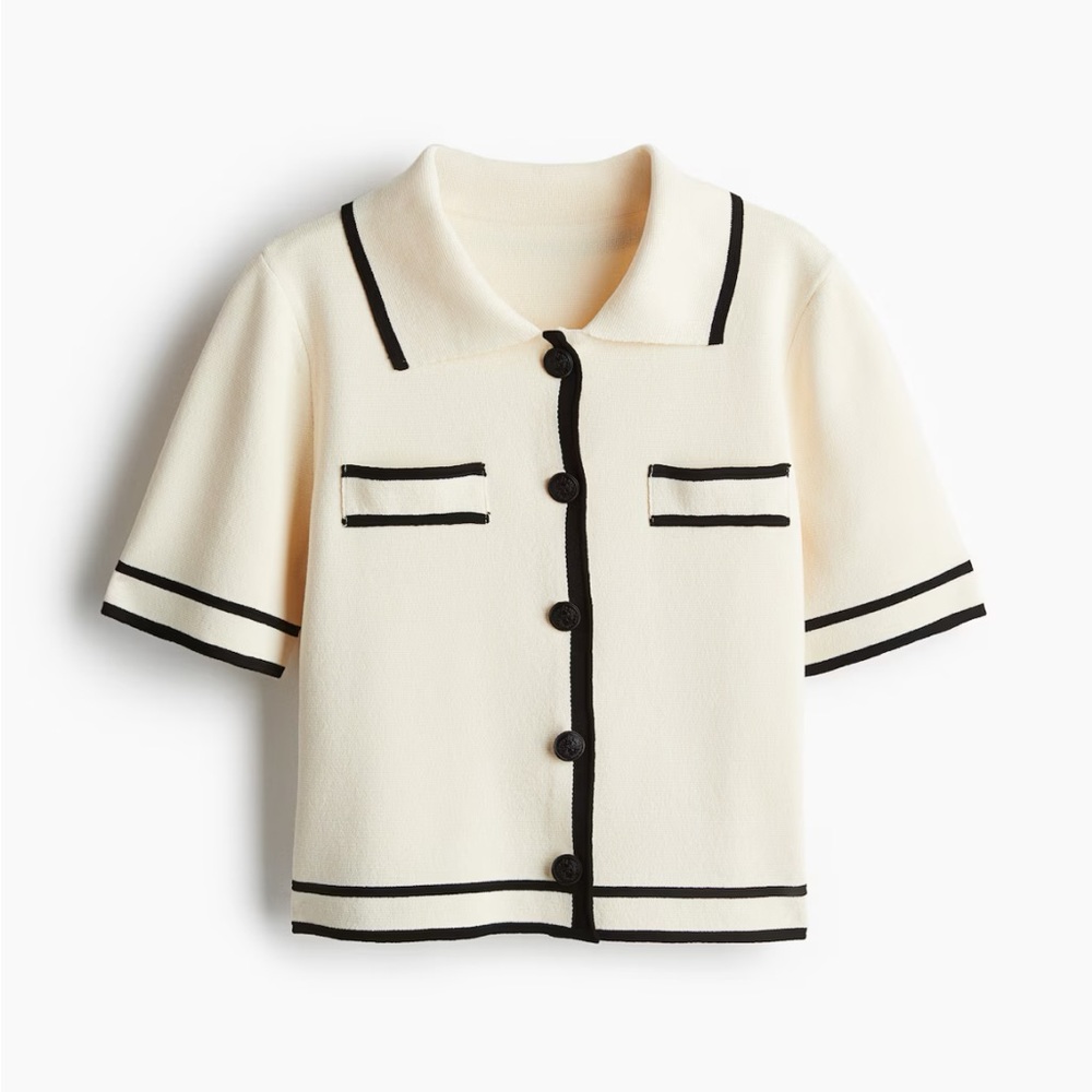 Excellent HM short sleeve cream cardigan with black buttons